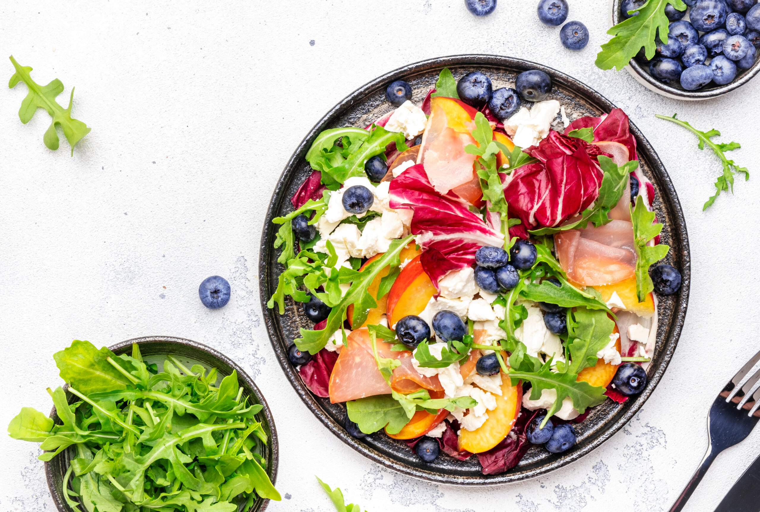 Salade composée, saine et bonne pour la santé.