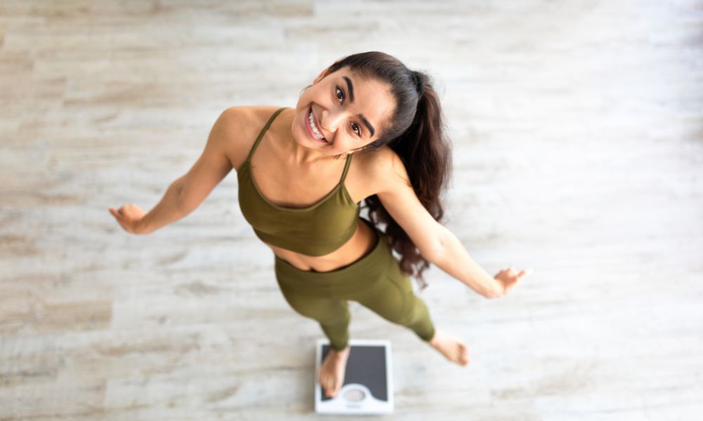 femme sur une balance